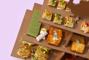 Halal High Tea Hapjes Spekkoek, wraps, wentelteefjes, sandwiches